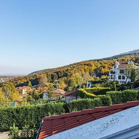 Villa Spacious With Private Pool And Garden In Kartepe