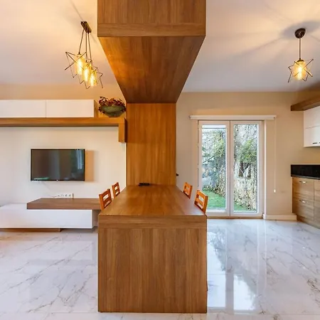 Spacious With Private Pool And Garden In Kartepe Villa Sakarya